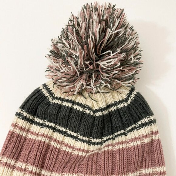 Seattle Kraken Beanie Toque Womens One Size Pom Pom NHL 47 Brand - Picture 5 of 16